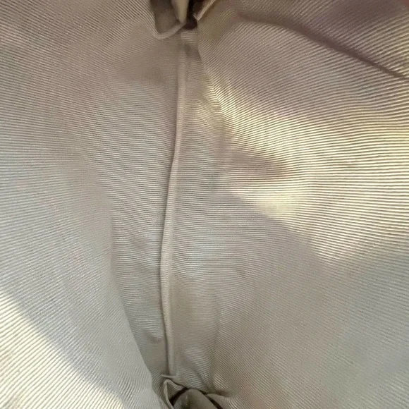 GOLD CLUTCH 6“ x 9“ x .05“ - Picture 11 of 11